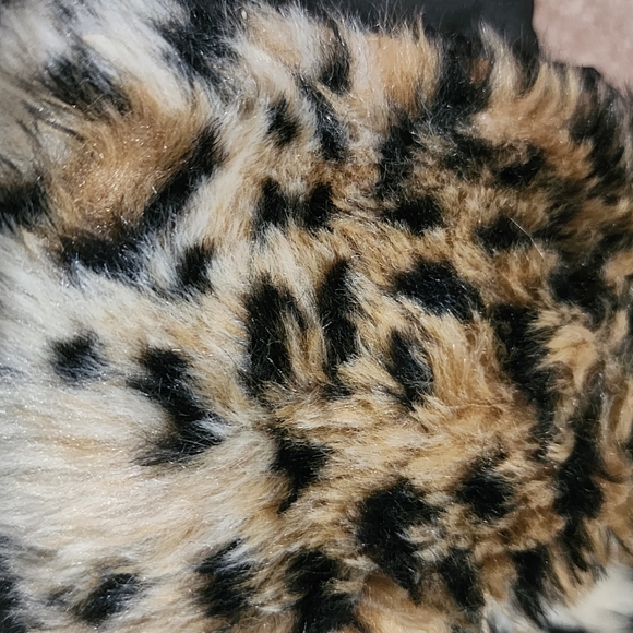 Kids Black & Cheetah Puffer Vest Sz Sm 5/6 - Picture 5 of 7